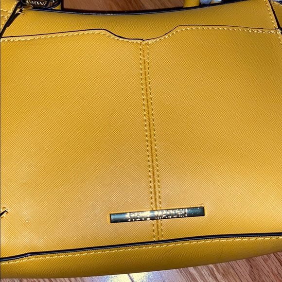 👜 - Picture 3 of 3